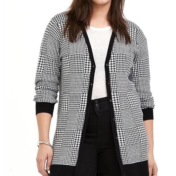 torrid Sweaters - TorridWomen 2/2X BlackWhite Knit Houndstooth Cardigan ButtonUp TravelWork Casual